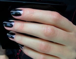 Черный дизайн ногтей, маникюр для бизнес-леди с черным лаком