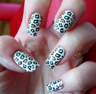 Леопардовые рисунки на ногтях, модный леопардовый маникюр